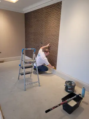 Scallop wallpaper — metallic shimmer